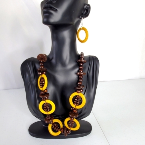 paparazzi Jewelry - Boardwalk Party Boho Wooden Bead Necklace and Earrings Chunky Jewelry